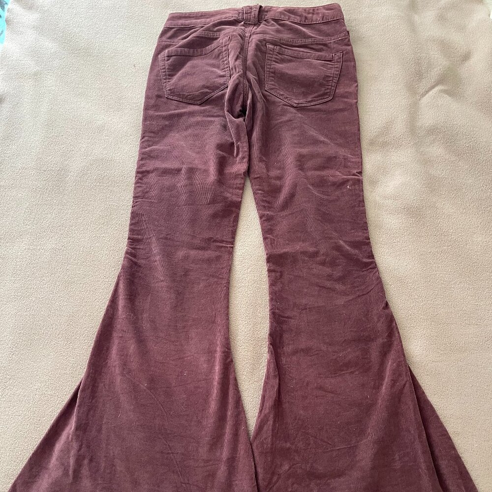 AWESOME RARE Free People BOHO Super Flare Corduroy Pants Brown Burgundy 26 Long - Picture 1 of 8
